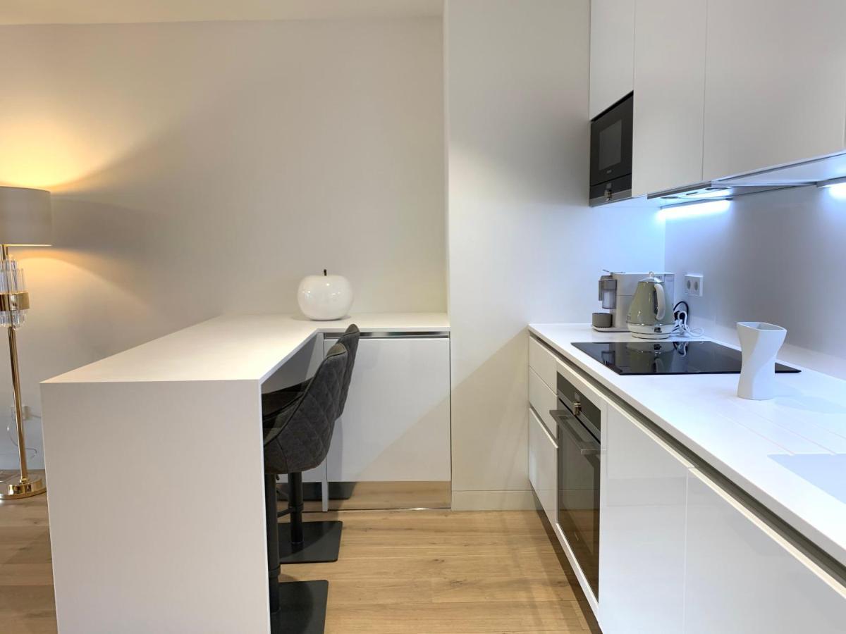 New!! Luxury Avenida Da Liberdade Flat- With Rooftop And Pool Apartment Lissabon